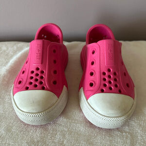 Girl Converse All-Star Pink & White Slip-On Water Shoes Size 6 Summer Beach Pool